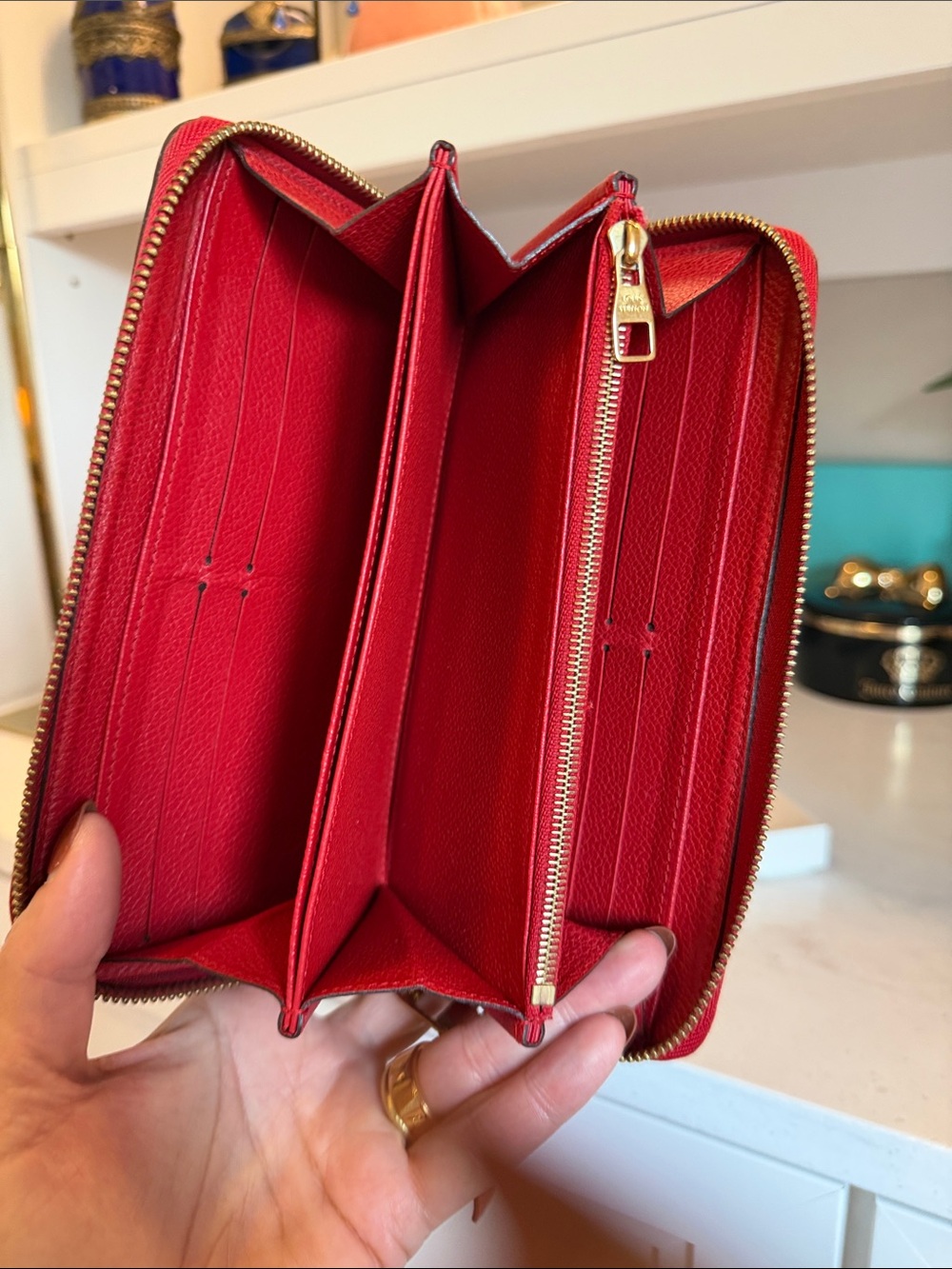 Classic Red Empreinte Zip-Around long Women's Wallet EUC